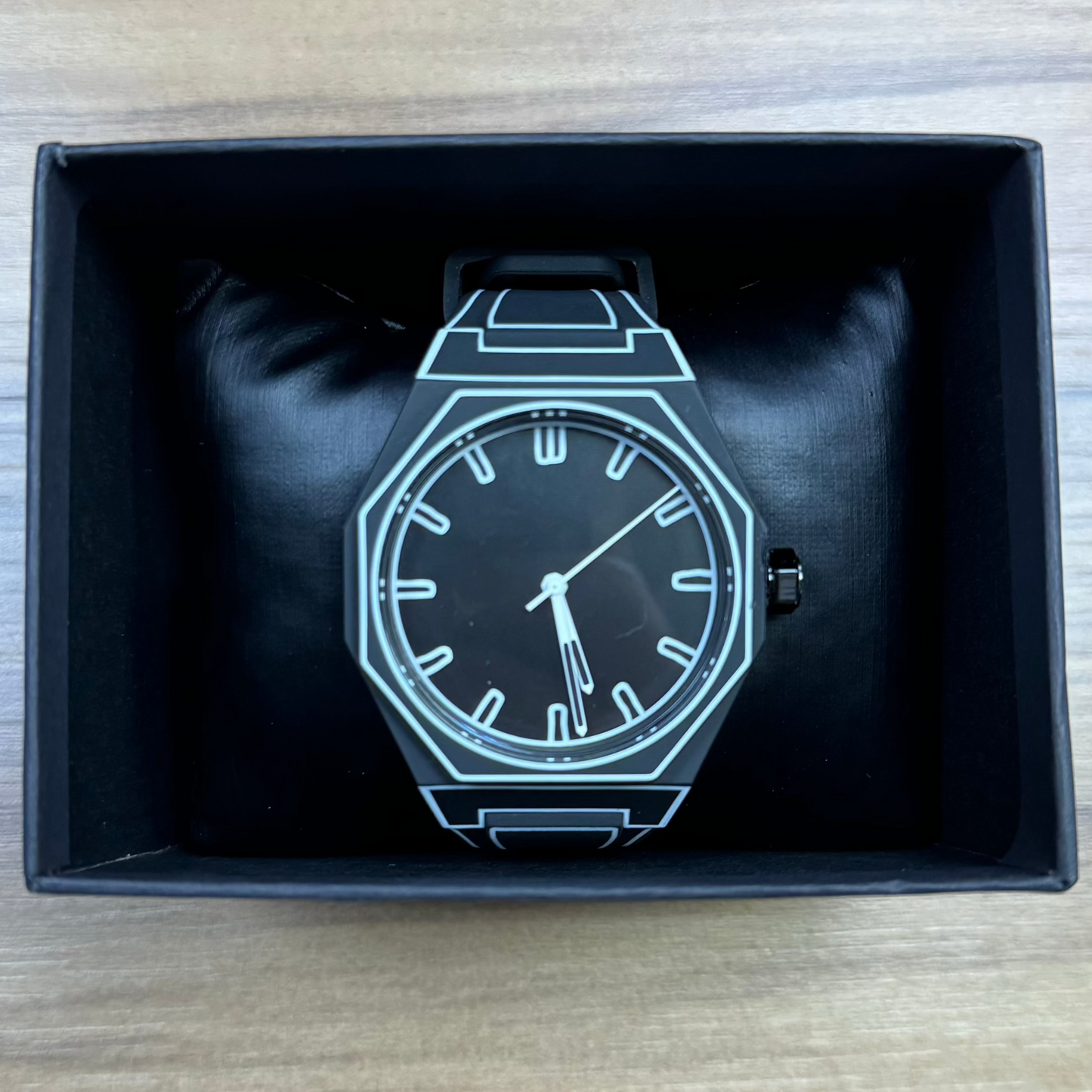 HERRENUHR MANNVIK KIVA SKELETT